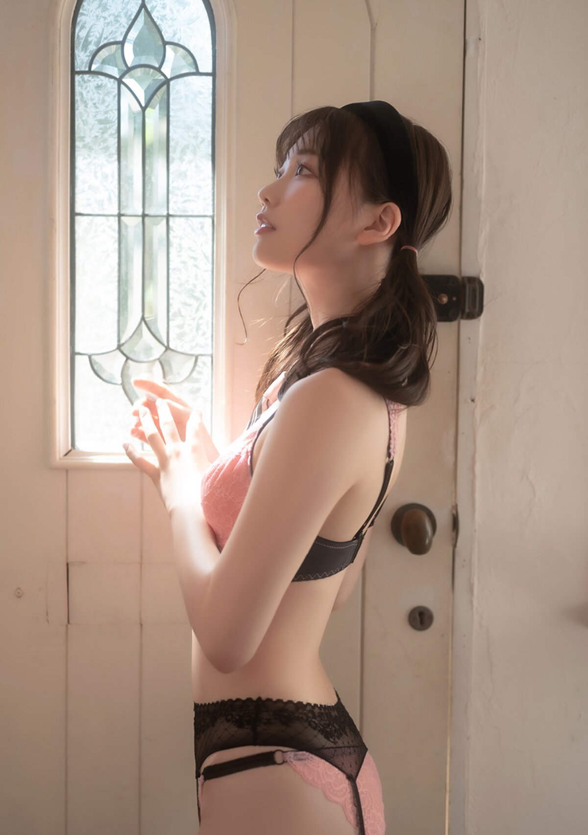 Photobook 2023 06 16 Ishikawa Mio 石川澪 Nap 0053 3115491930.jpg