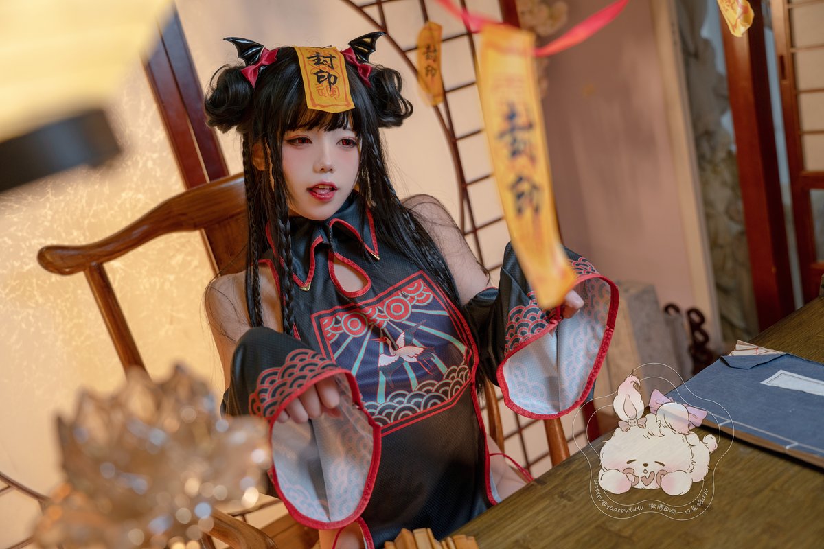 Coser@黏黏团子兔 僵尸蹲蹲 0001 1352152248.jpg