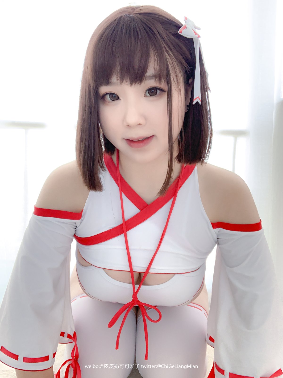 Coser@皮皮奶可可爱了啦 高叉巫女 0003 8809887235.jpg