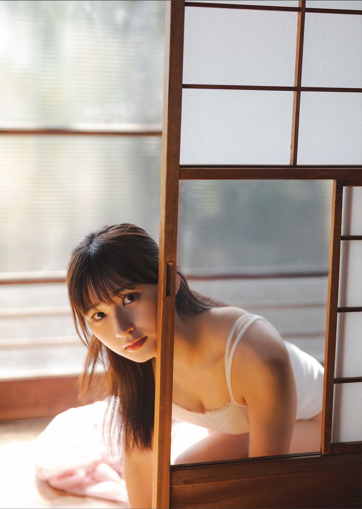 Photobook 2023 06 21 EX Taishu Digital Photobook 46 Hinata Matsumoto 松本日向 A Place Where The Sun Hits 0041 4813137748.jpg