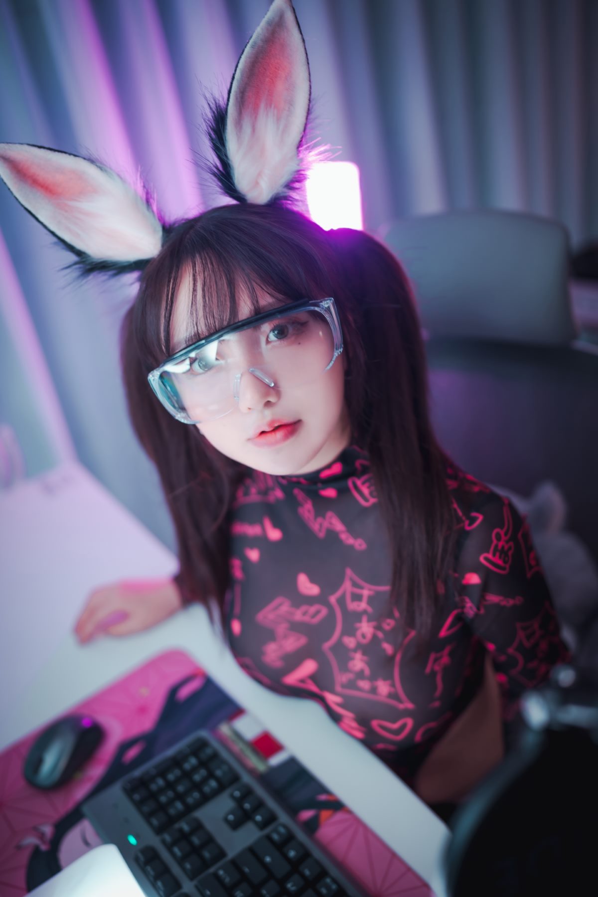 DJAWA Son Ye Eun 손예은 Retro Gaming Girl 001 4607904287.jpg