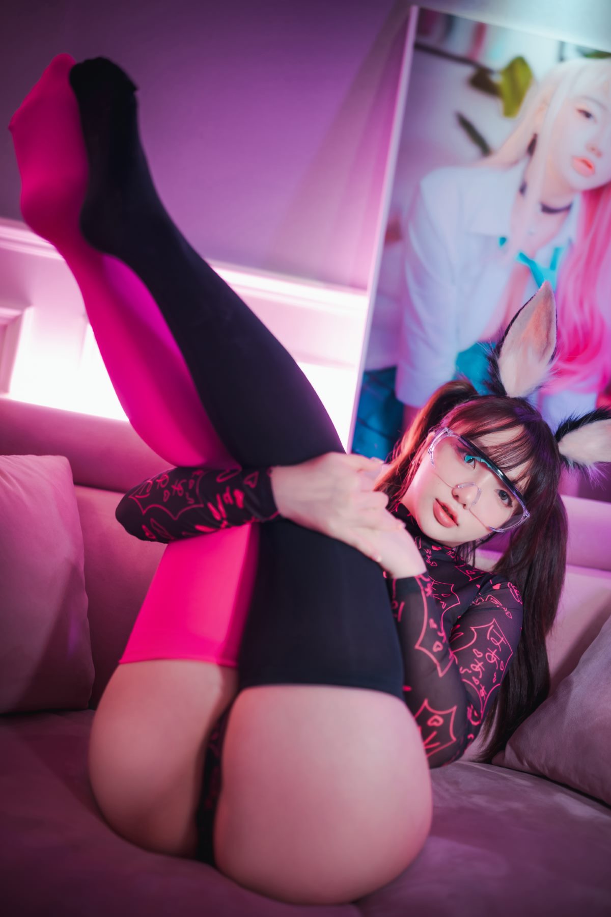 DJAWA Son Ye Eun 손예은 Retro Gaming Girl 002 0699678093.jpg