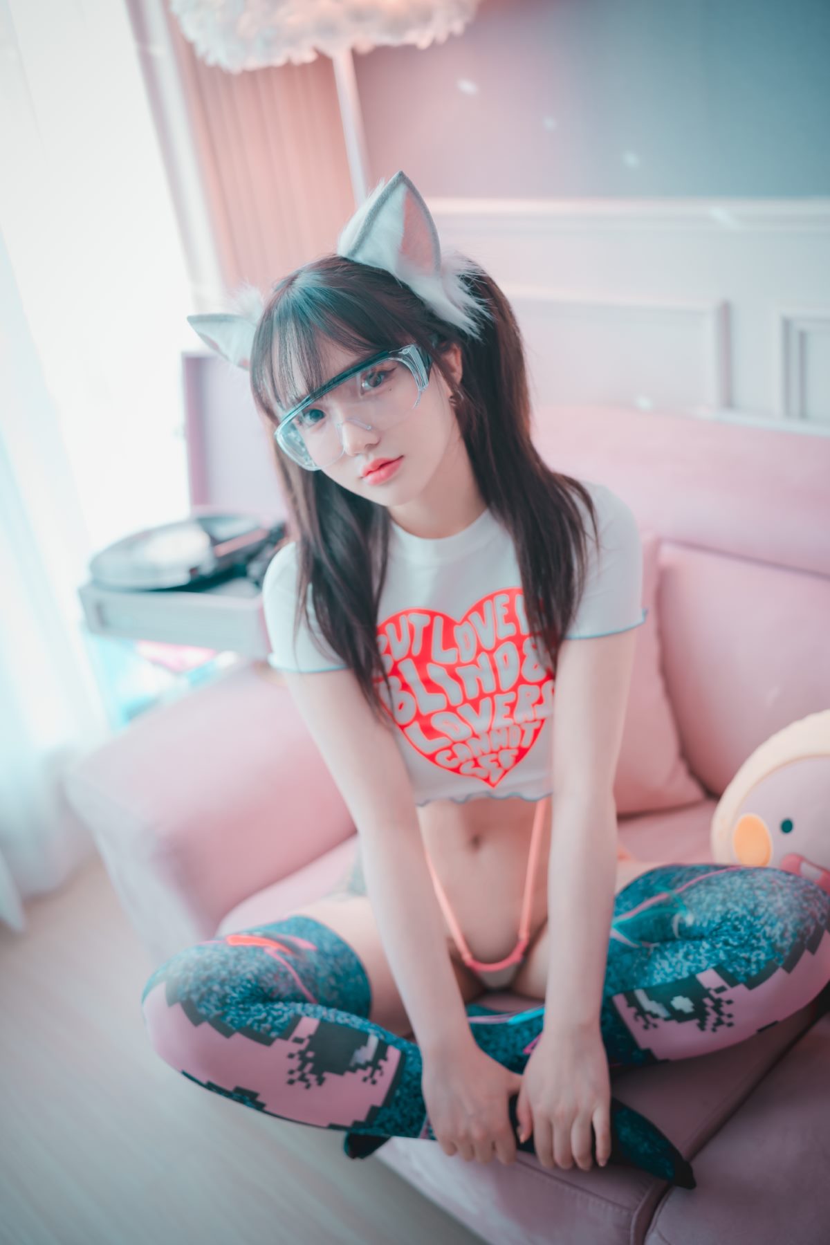 DJAWA Son Ye Eun 손예은 Retro Gaming Girl 045 2856113652.jpg