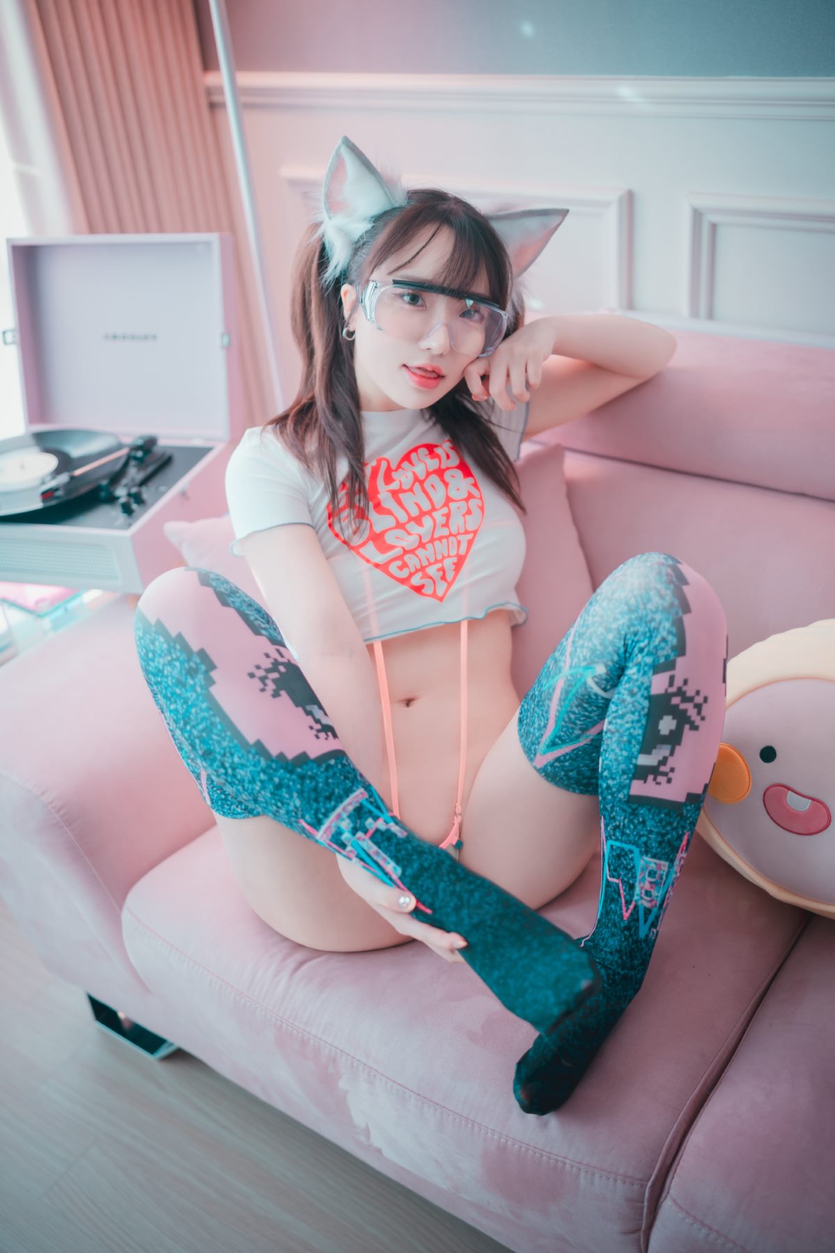 DJAWA Son Ye Eun 손예은 Retro Gaming Girl 047 2696364191.jpg