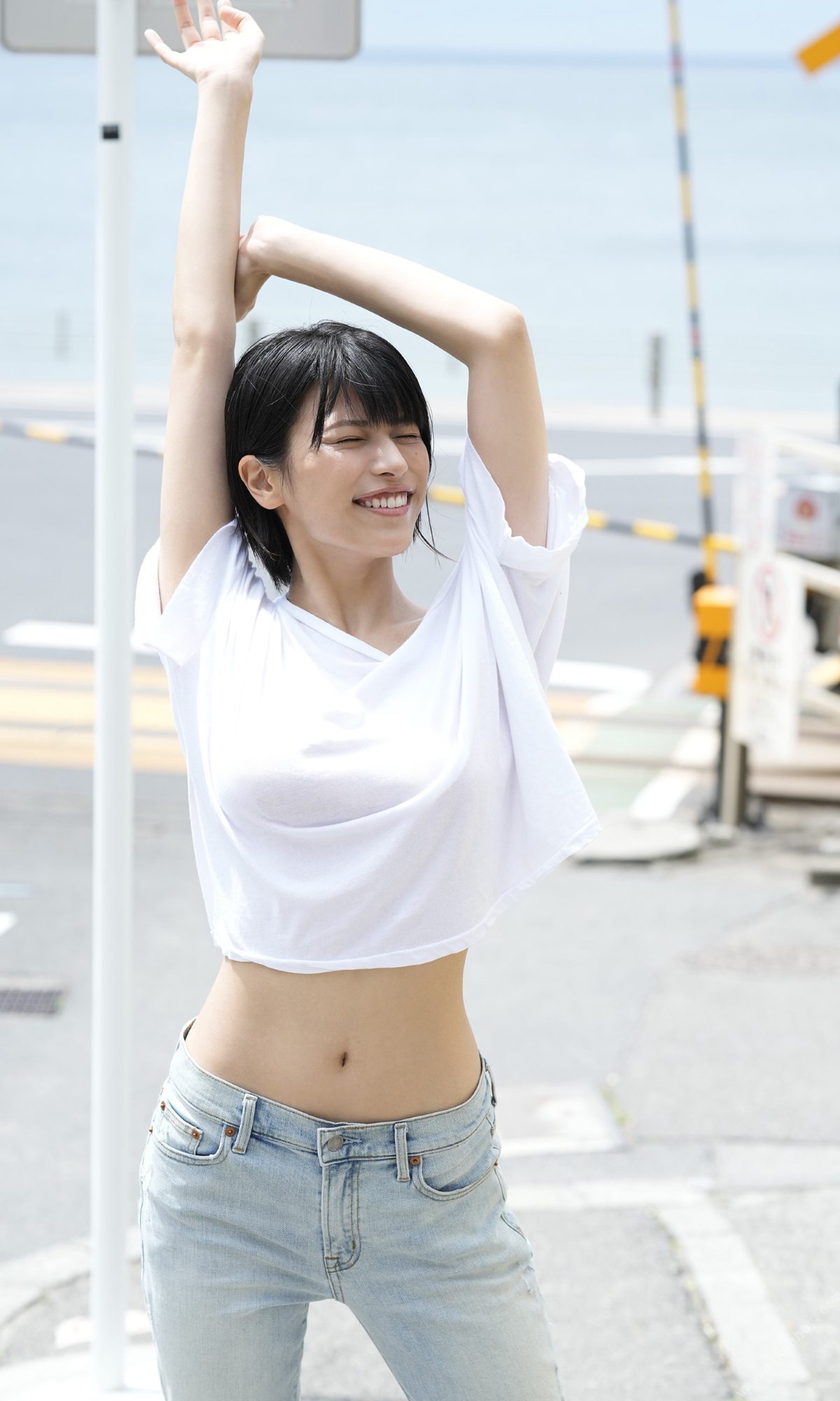 Photobook デジタル限定 春川芽生写真集 イケメンすぎる美女 週プレ PHOTO BOOK 0011 9632095347.jpg