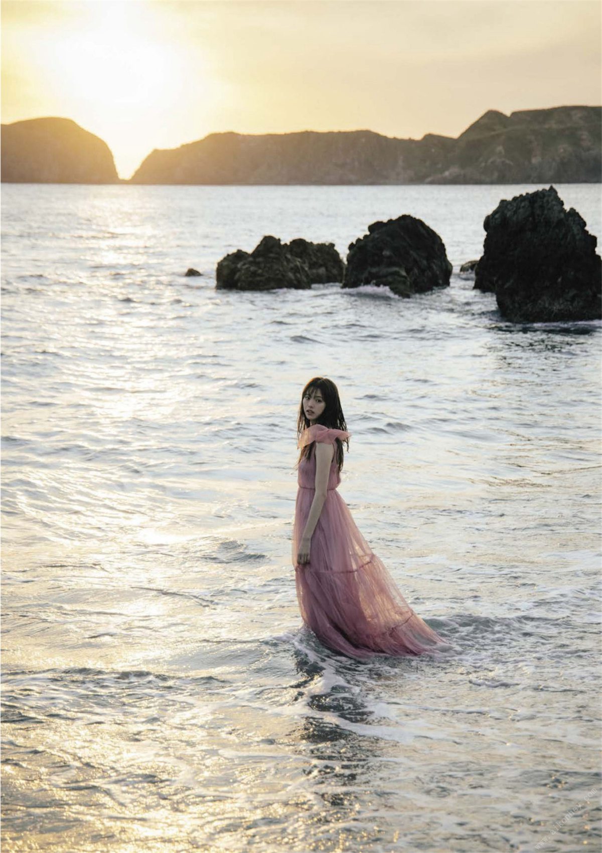 Photobook Yuka Suzuki 鈴木ゆうか 1st Photobook Yu pace ゆうペース 2021 07 20 0094 0577464891.jpg