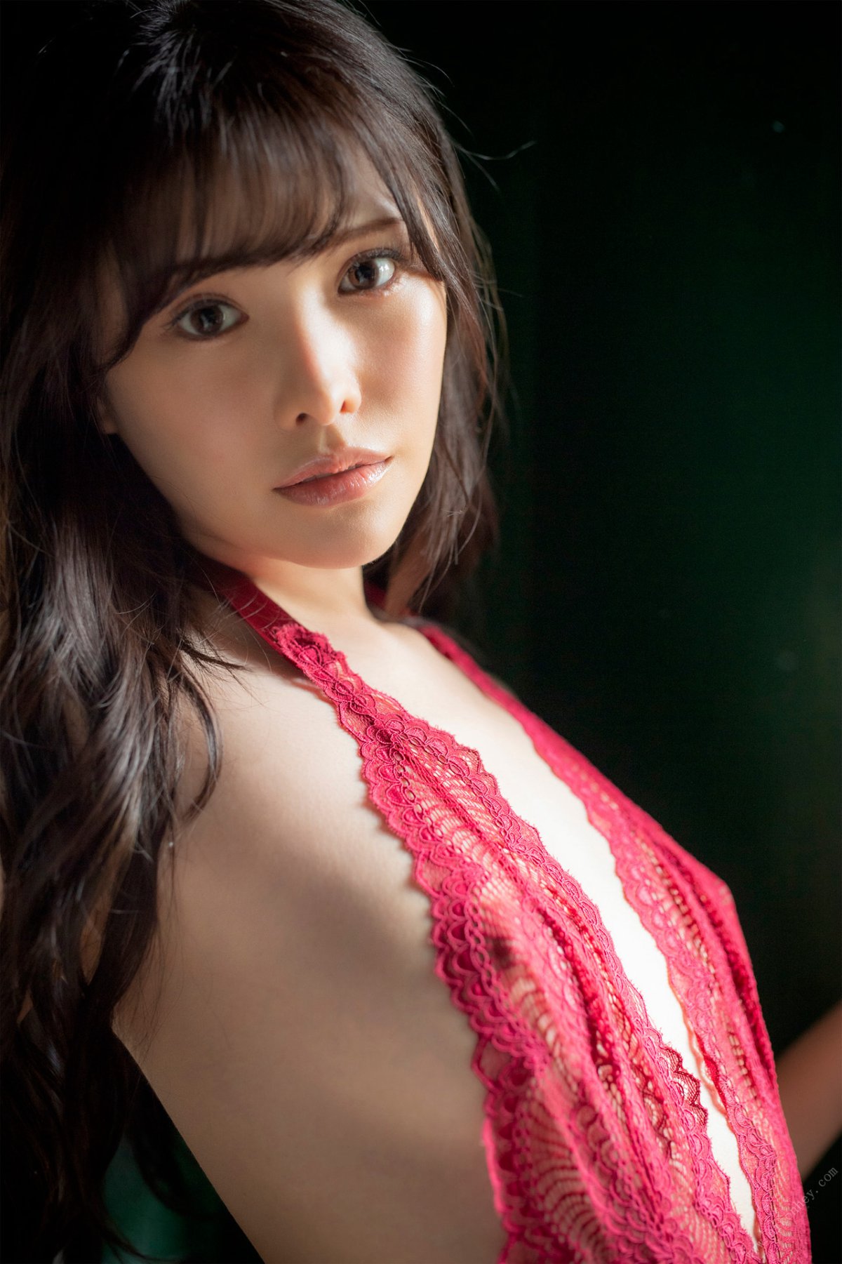 Weekly Gendai Photobook Arina Hashimoto 橋本ありな Sister next door 隣のお姉さん 2022 07 20 0065 2869268343.jpg