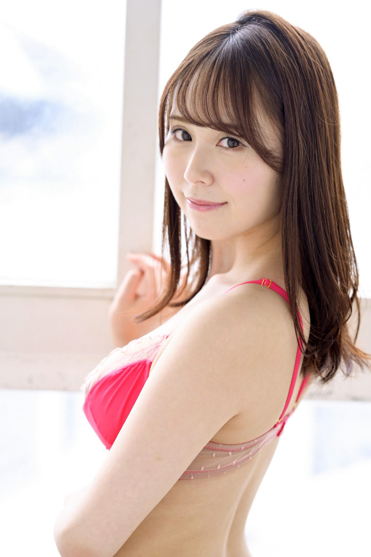 Photobook Minamo Nagase 永瀬みなも PRESTIGE POSE MESSAGE 06 2021 11 05 0012 4767196337.jpg