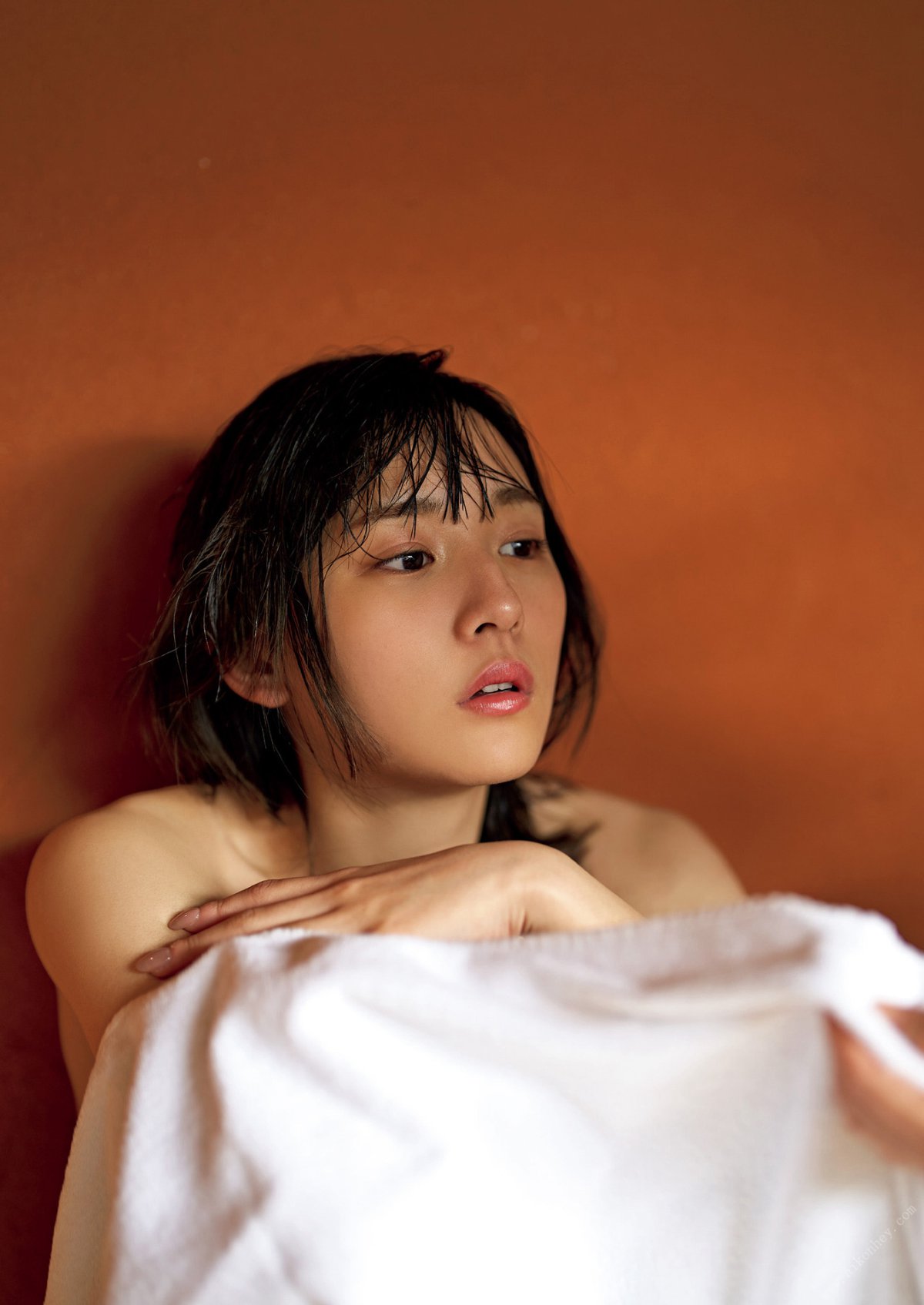 Photobook Nana Asakawa 浅川梨奈 GR WTH 2022 06 29 B 0022 8666317502.jpg