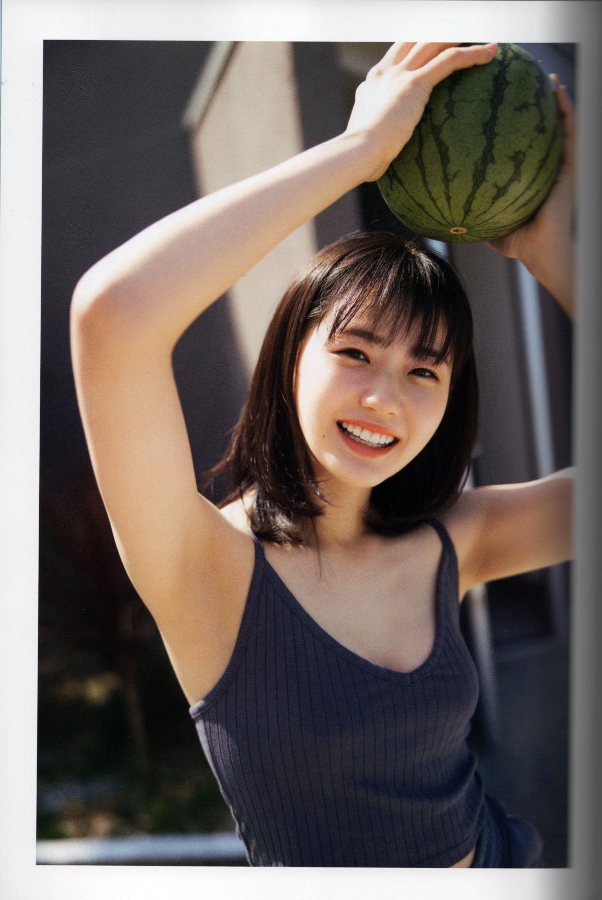 Photobook 瀧野由美子1st写真集 君のことをまだよく知らない 0053 7452049934.jpg