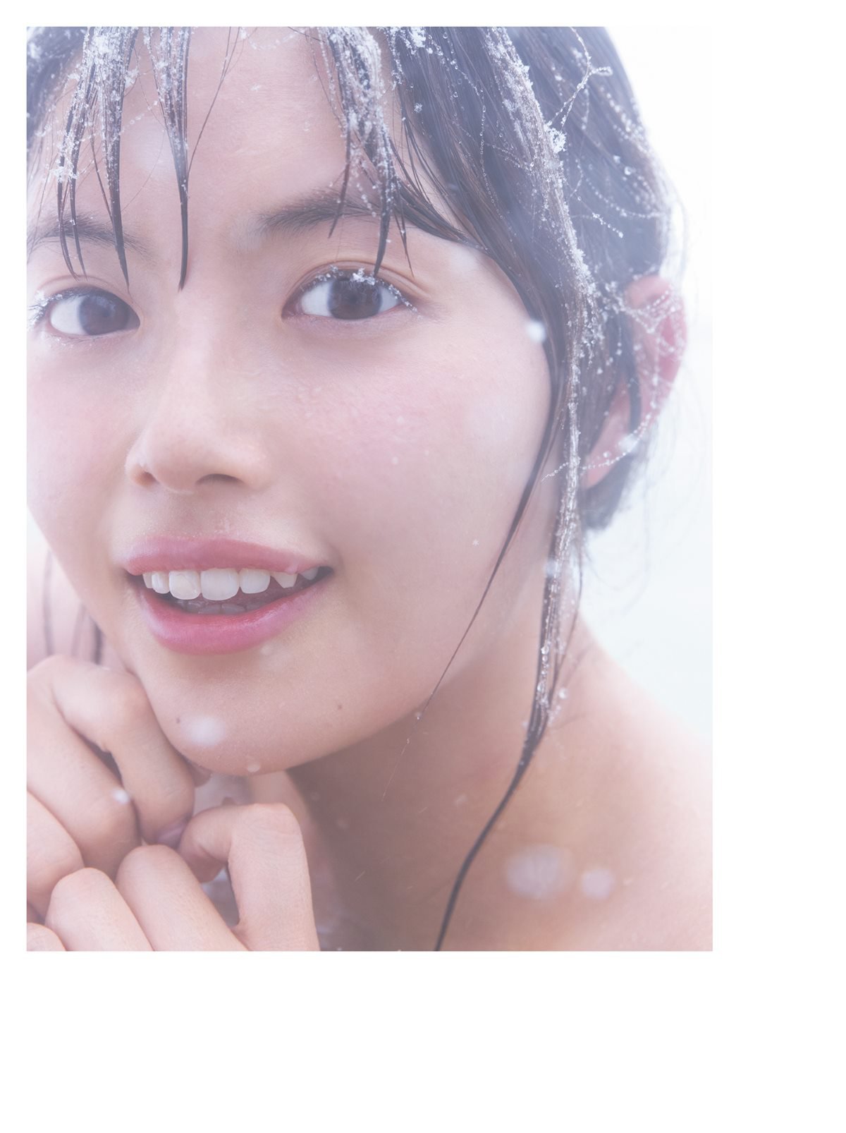 Photobook Hinami Mori 森日菜美 1st Photobook Lots of Mori もりだくさん 2022 02 23 B 0058 2440772719.jpg