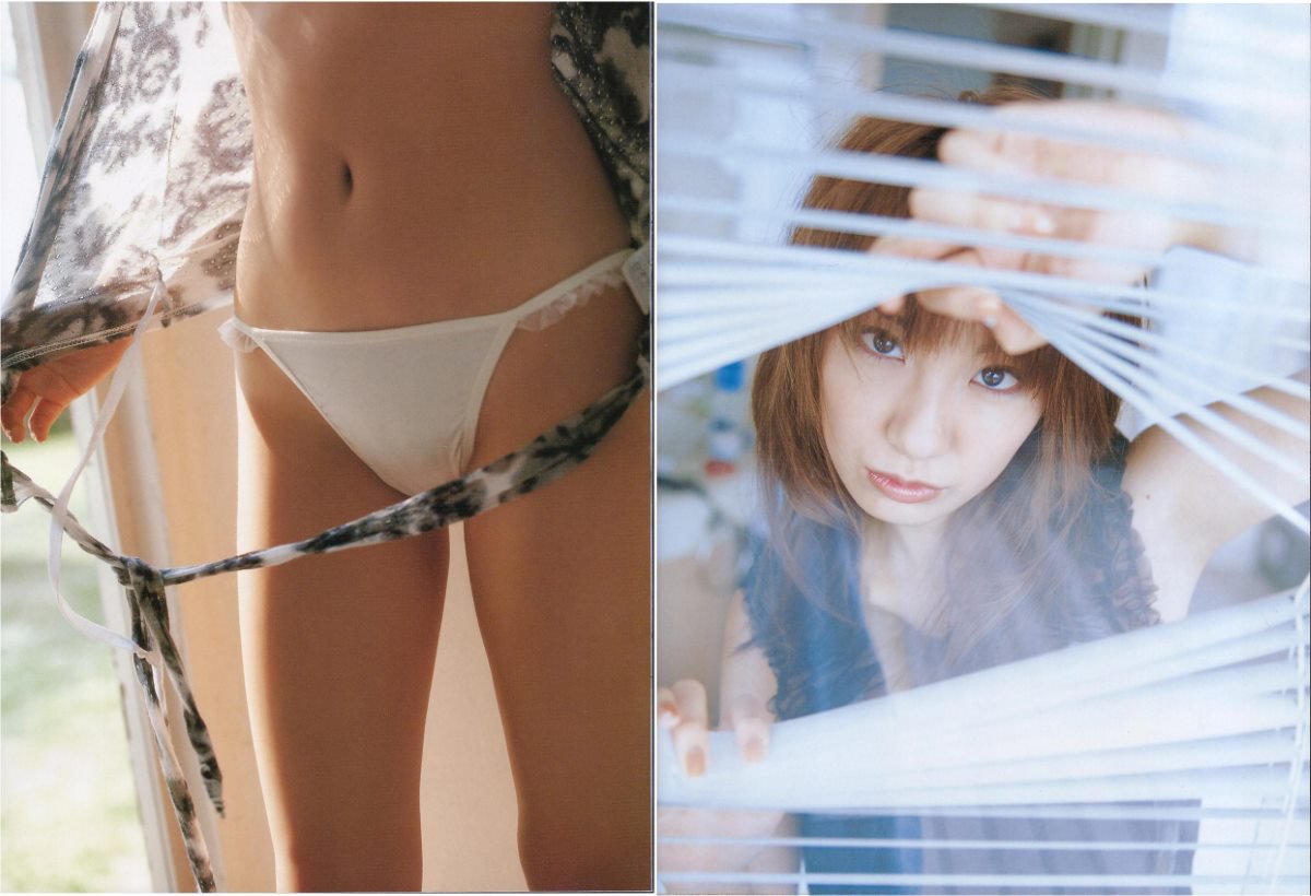 Photobook Azusa Yamamoto 山本梓 as a girl アズ ア ガール 2004 05 08 0011 3964771429.jpg