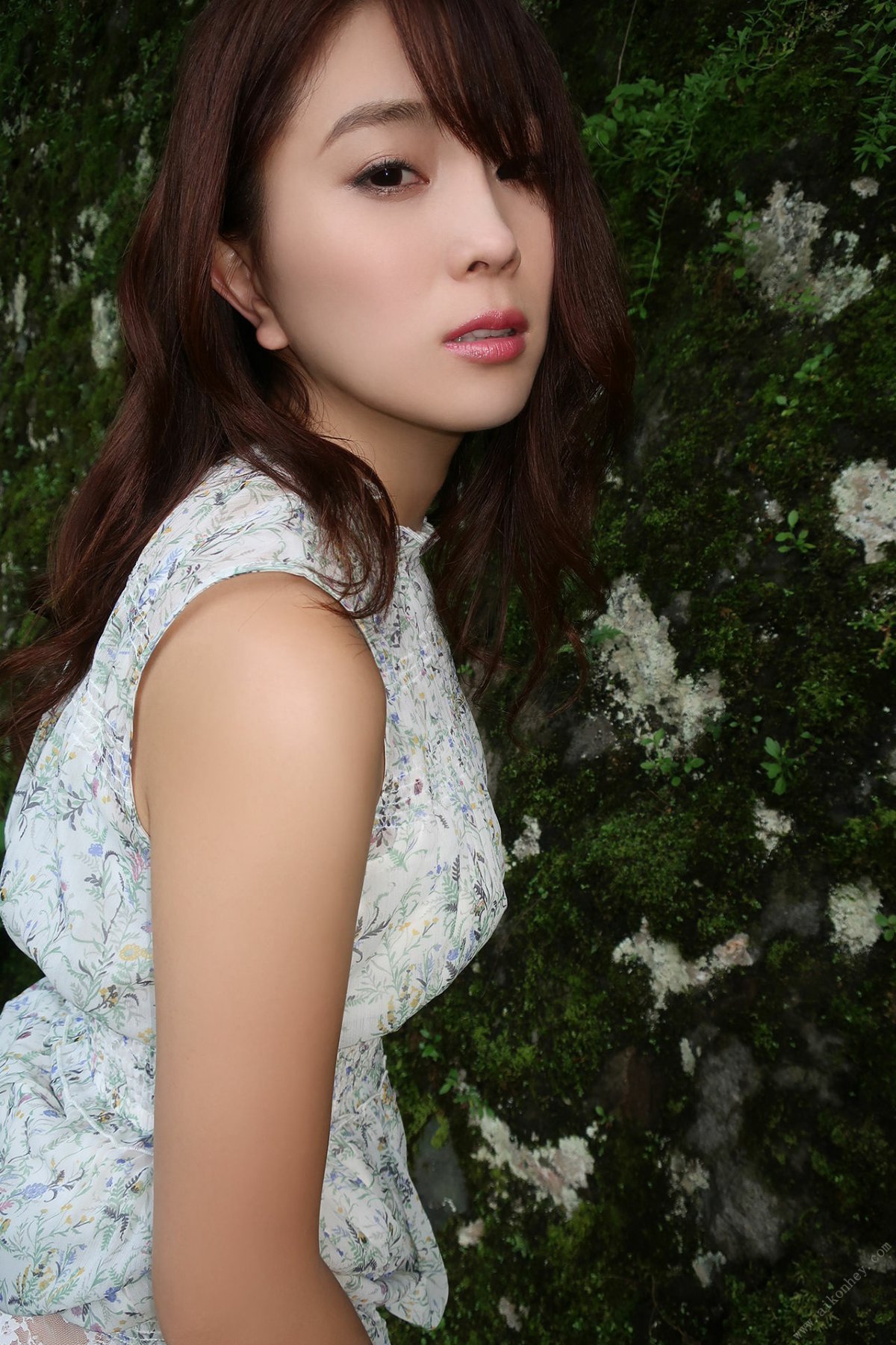 FRIDAY Digital Photobook Tomomi Morisaki 森咲智美 Secret meeting of secret hot spring DAY 1 秘湯の密会 DAY 1 2019 12 13 0023 5156735728.jpg