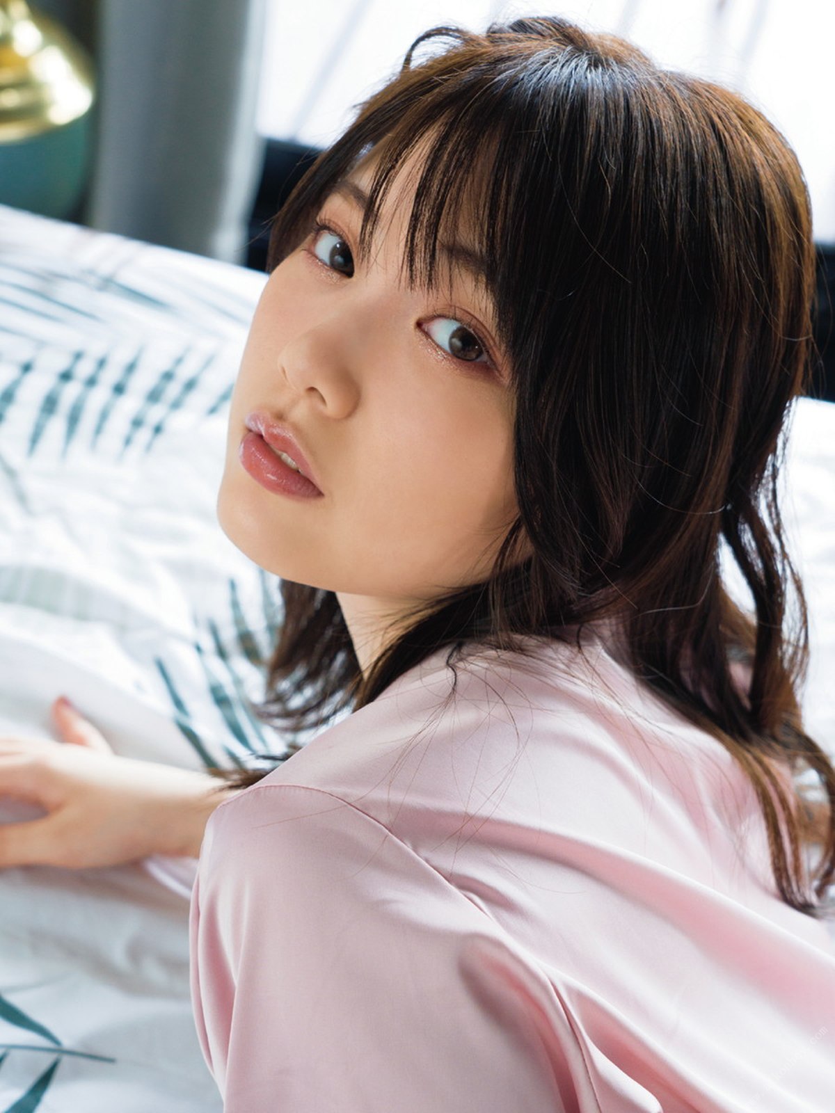 Photobook 2023 03 29 Mio Ishikawa 石川澪写 Photobook Idol Collection On Demand Paperback 0061 2311690479.jpg