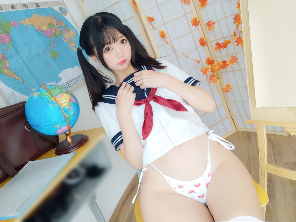 Coser@NAGISA魔物喵 転校生は淫らな女 0005 5788128391.jpg