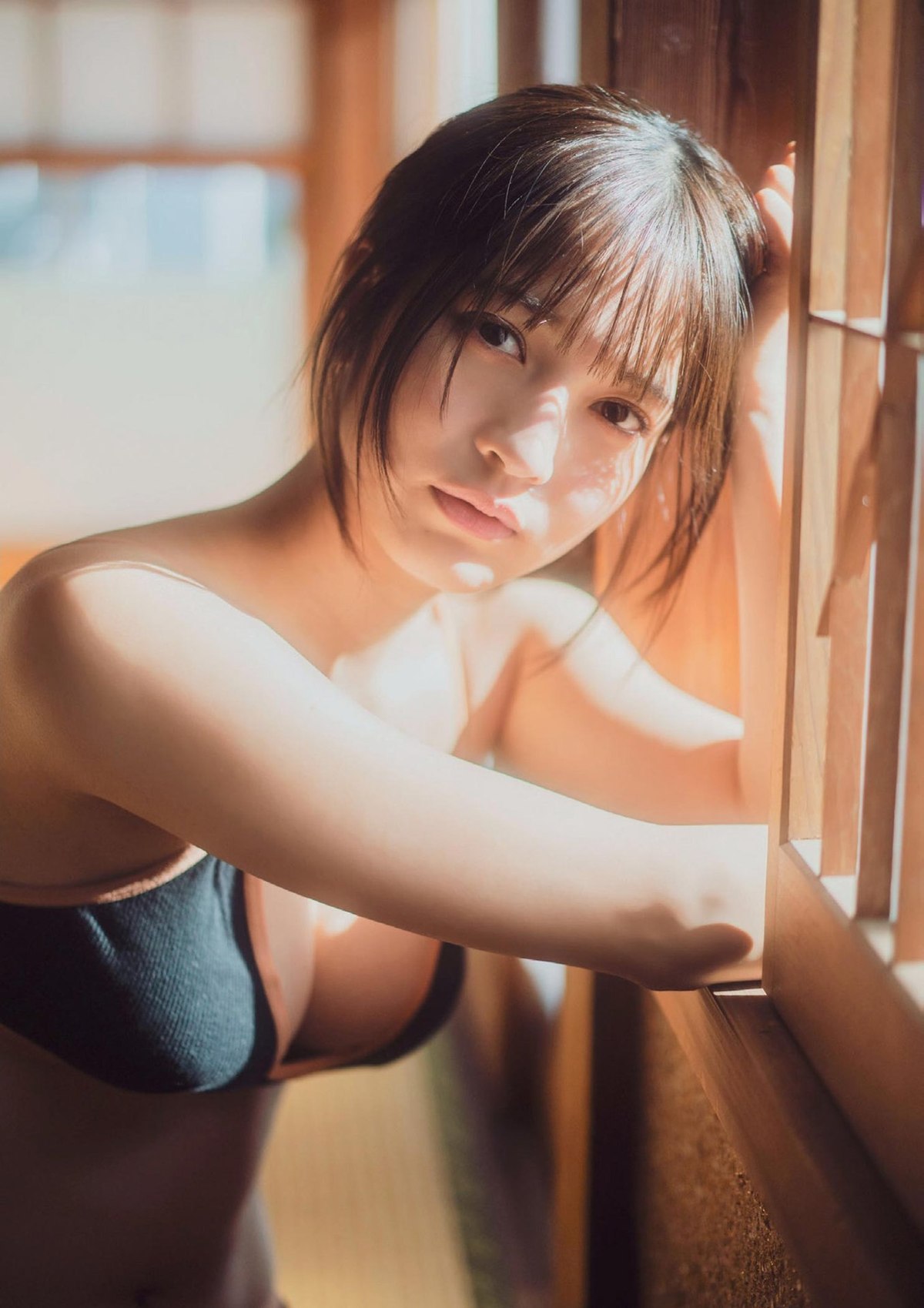 B L T Photobook 2022 03 18 Nanako Kurosaki 黒嵜菜々子 Kisetsu That You Think 0016 1394185271.jpg