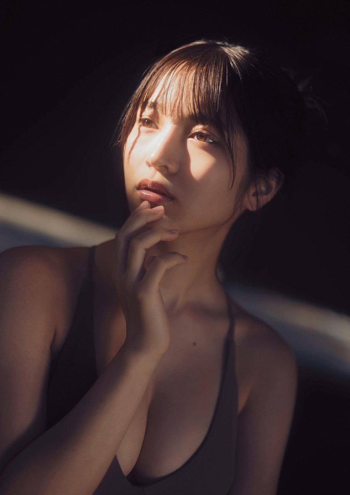 B L T Photobook 2022 03 18 Nanako Kurosaki 黒嵜菜々子 Kisetsu That You Think 0027 1455736435.jpg