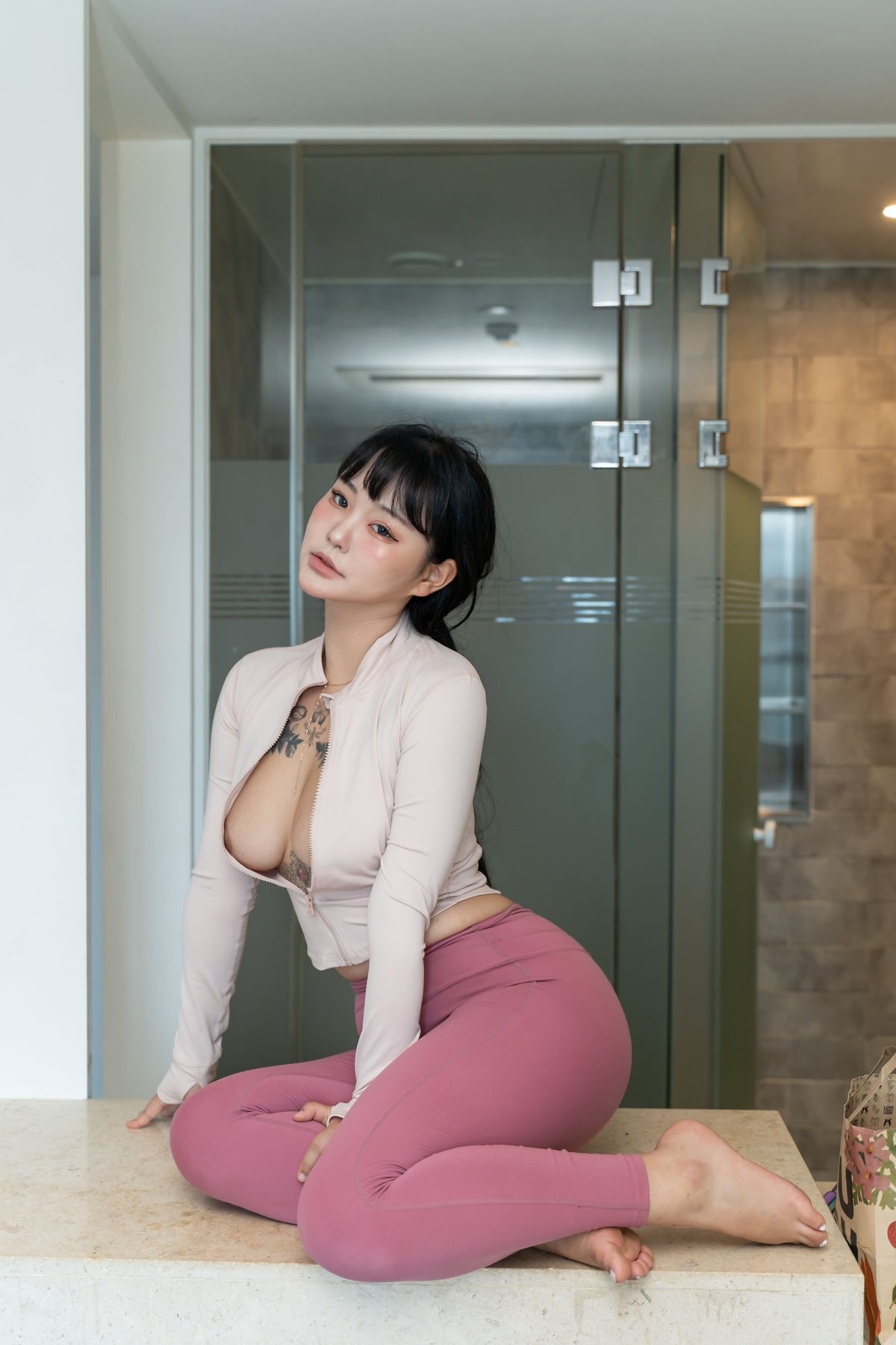 Jeon Bo Yeon 전보연 Nude Leggings 0017 6585074440.jpg