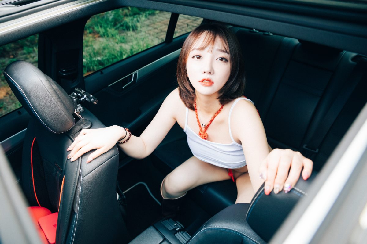 Loozy Son Ye Eun 손예은 SM CarXXX 0037 7917520399.jpg