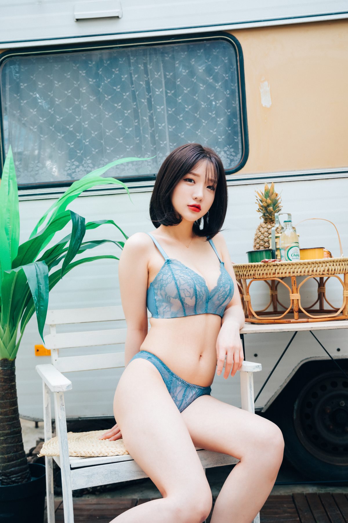 Loozy Summer Caravan Son Ye Eun 손예은 0016 9590793849.jpg