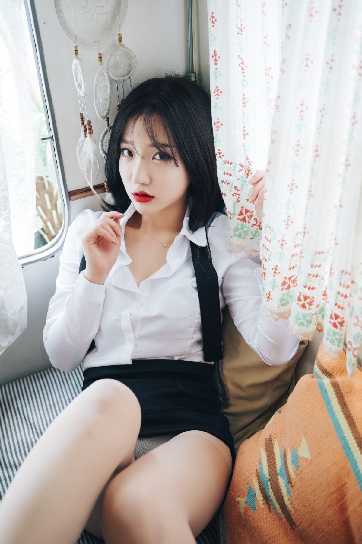 Loozy Officegirls Vacation Vol 2 Son Ye Eun 손예은 0003 0013941683.jpg