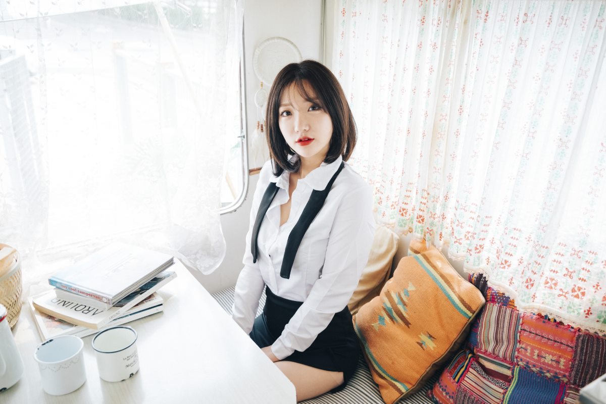 Loozy Officegirls Vacation Vol 2 Son Ye Eun 손예은 0012 7038350734.jpg