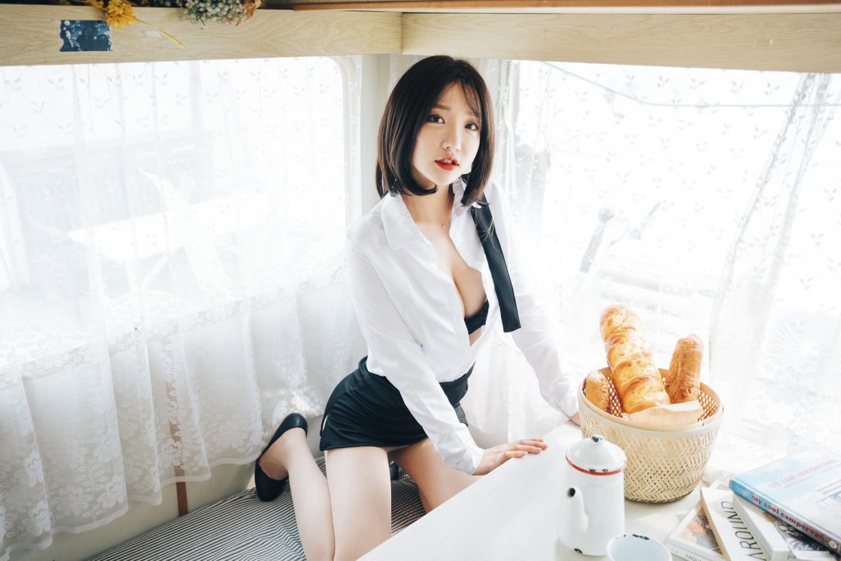 Loozy Officegirls Vacation Vol 2 Son Ye Eun 손예은 0014 5859307592.jpg