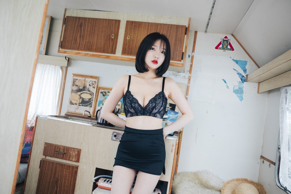 Loozy Officegirls Vacation Vol 2 Son Ye Eun 손예은 0046 6915921618.jpg