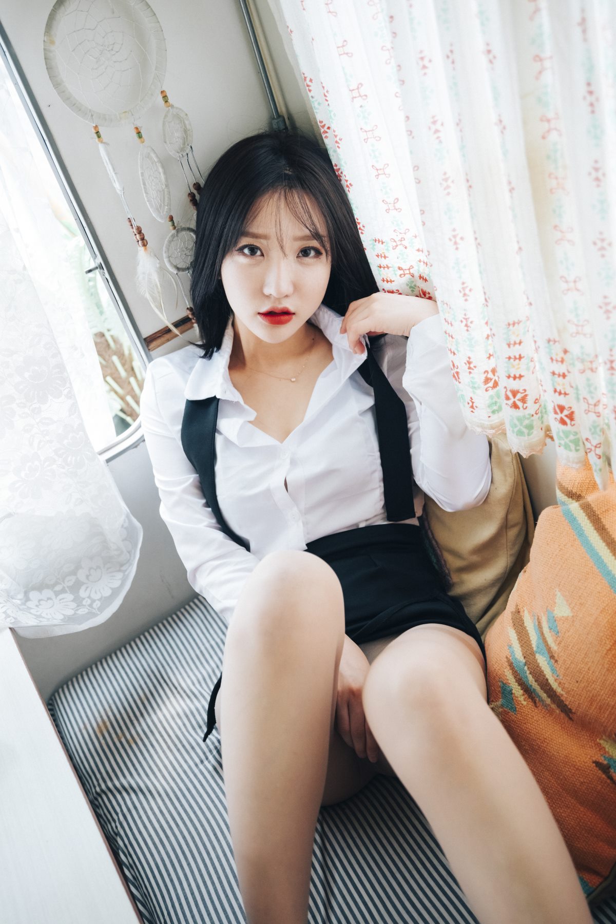 Loozy Officegirls Vacation Vol 2 Son Ye Eun 손예은 0056 9280168230.jpg