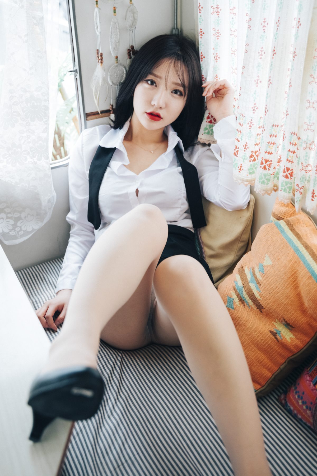 Loozy Officegirls Vacation Vol 2 Son Ye Eun 손예은 0067 8393289678.jpg