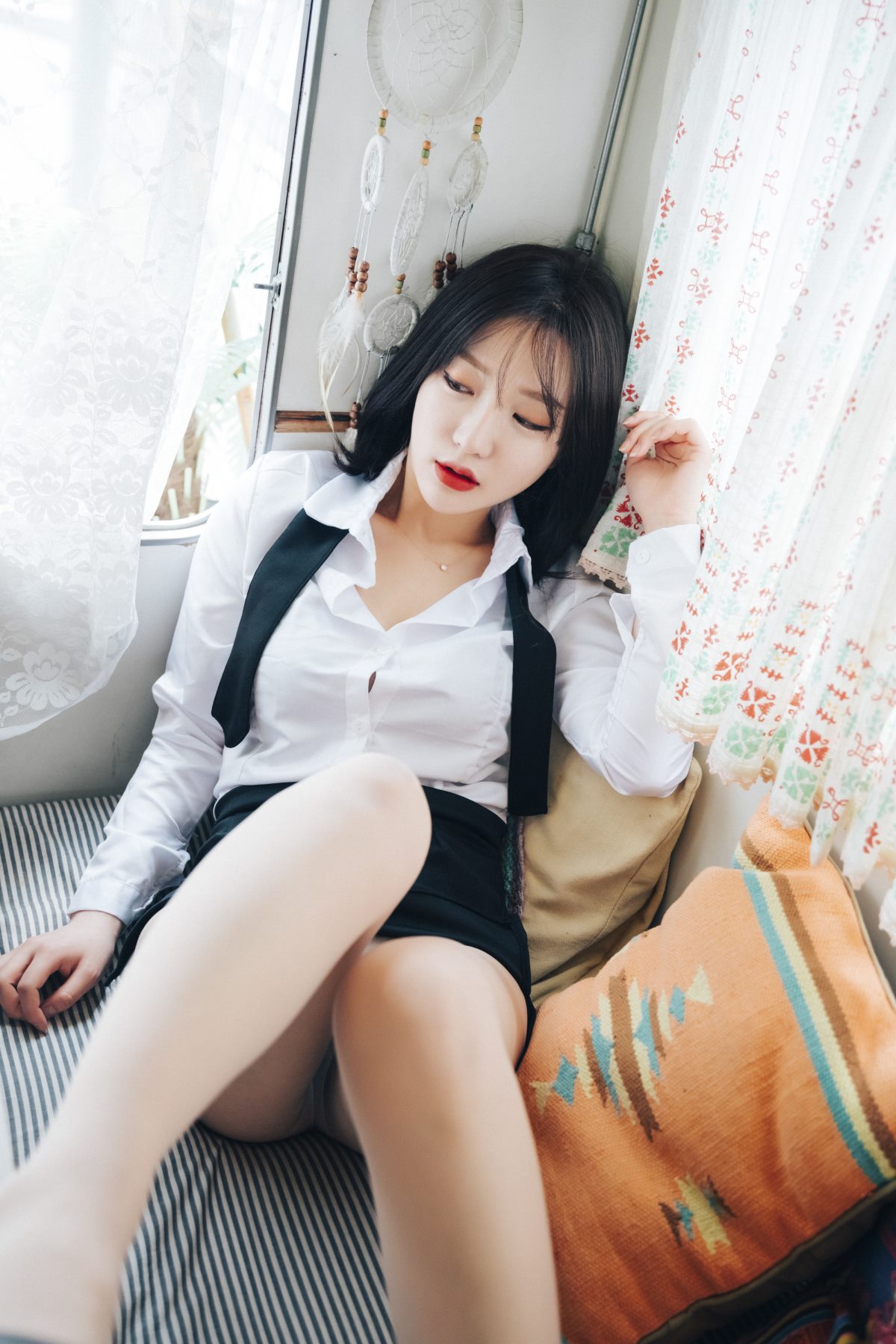 Loozy Officegirls Vacation Vol 2 Son Ye Eun 손예은 0078 9950586934.jpg