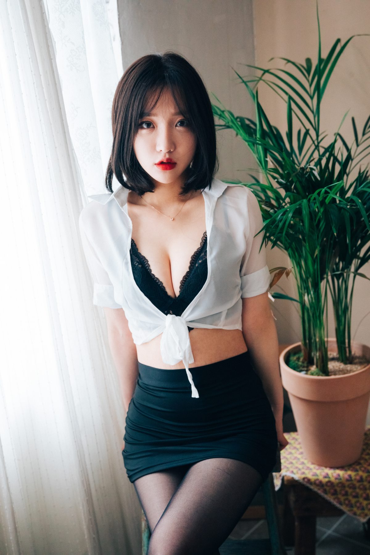 Loozy Officegirls Vacation Vol 1 Son Ye Eun 손예은 0013 8654162000.jpg