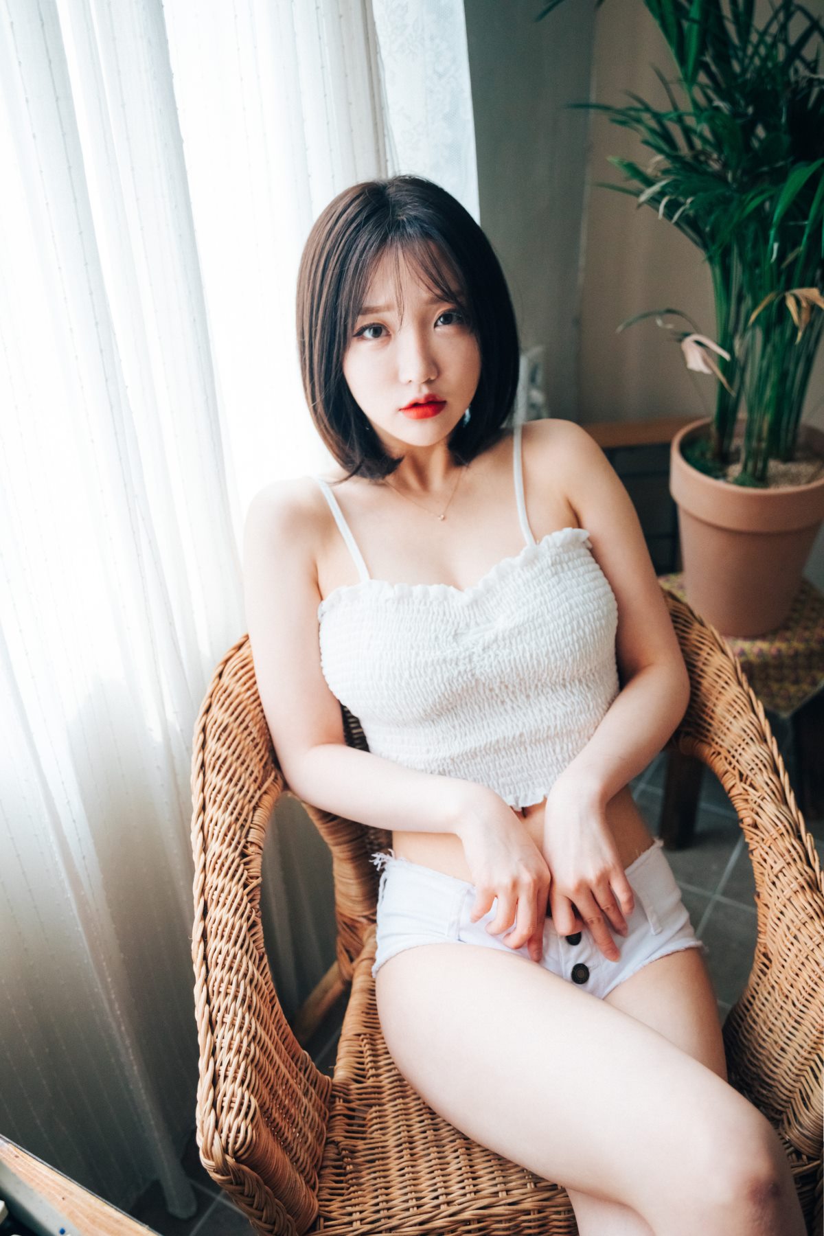 Loozy Officegirls Vacation Vol 1 Son Ye Eun 손예은 0043 8695229641.jpg