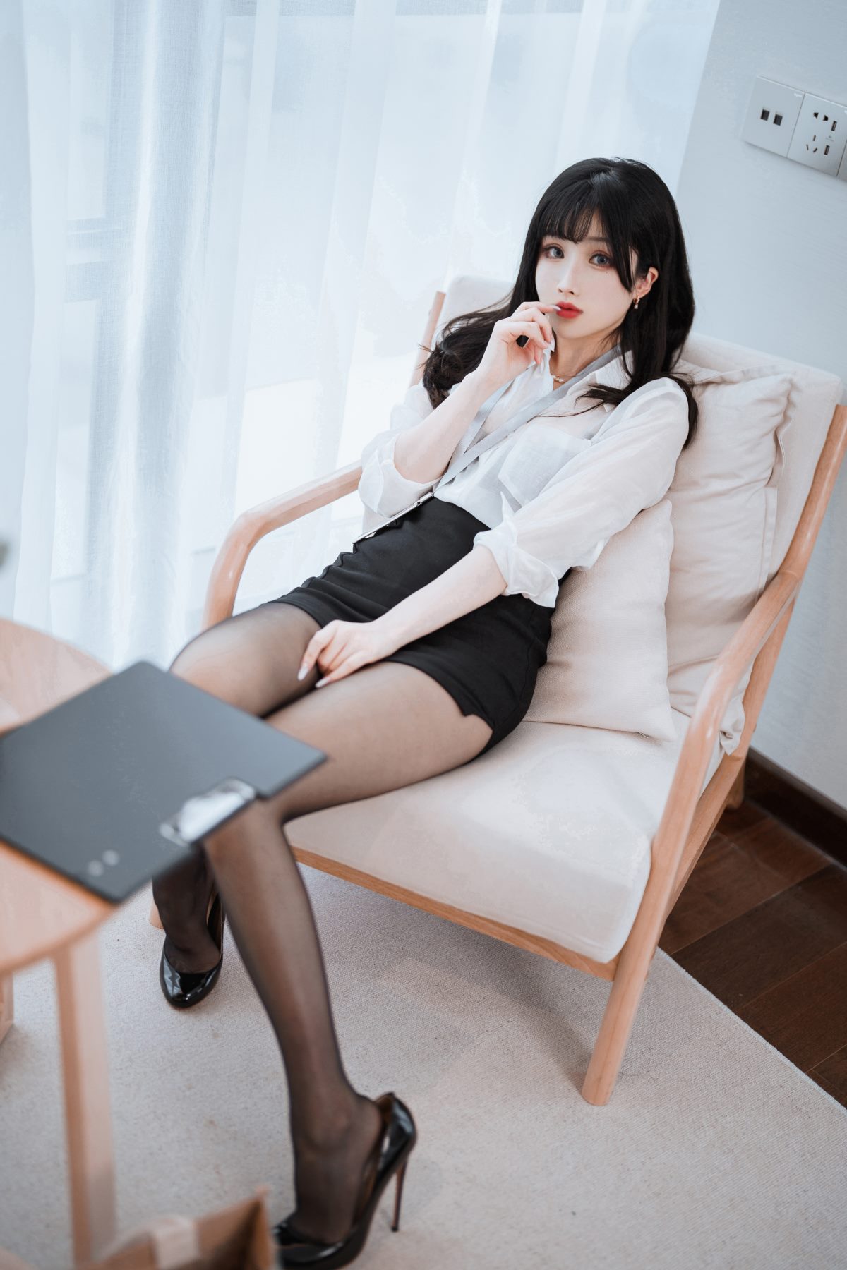 Coser@rioko凉凉子 Vol 087 黑丝ol制服双人 and 面饼仙儿 A 0012 5341657593.jpg