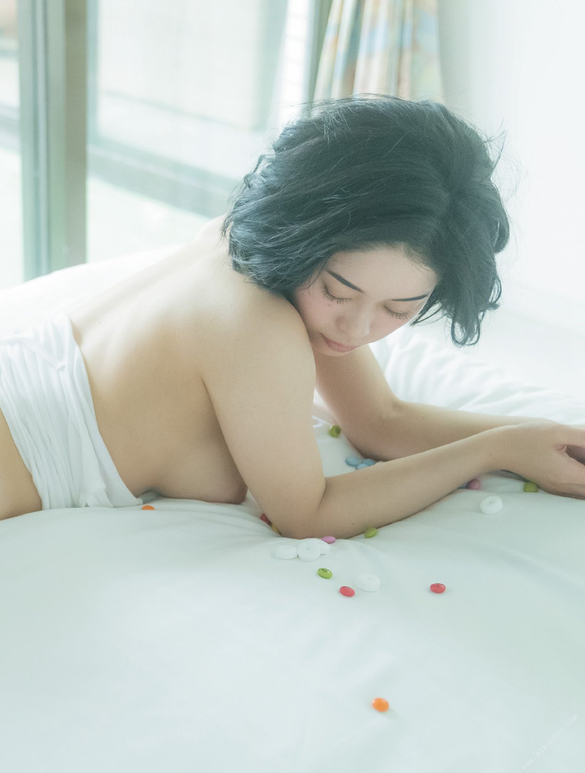 Photobook MIＮAMOファースト写真集 アサ芸SEXY女優写真集 0002 4809865808.jpg