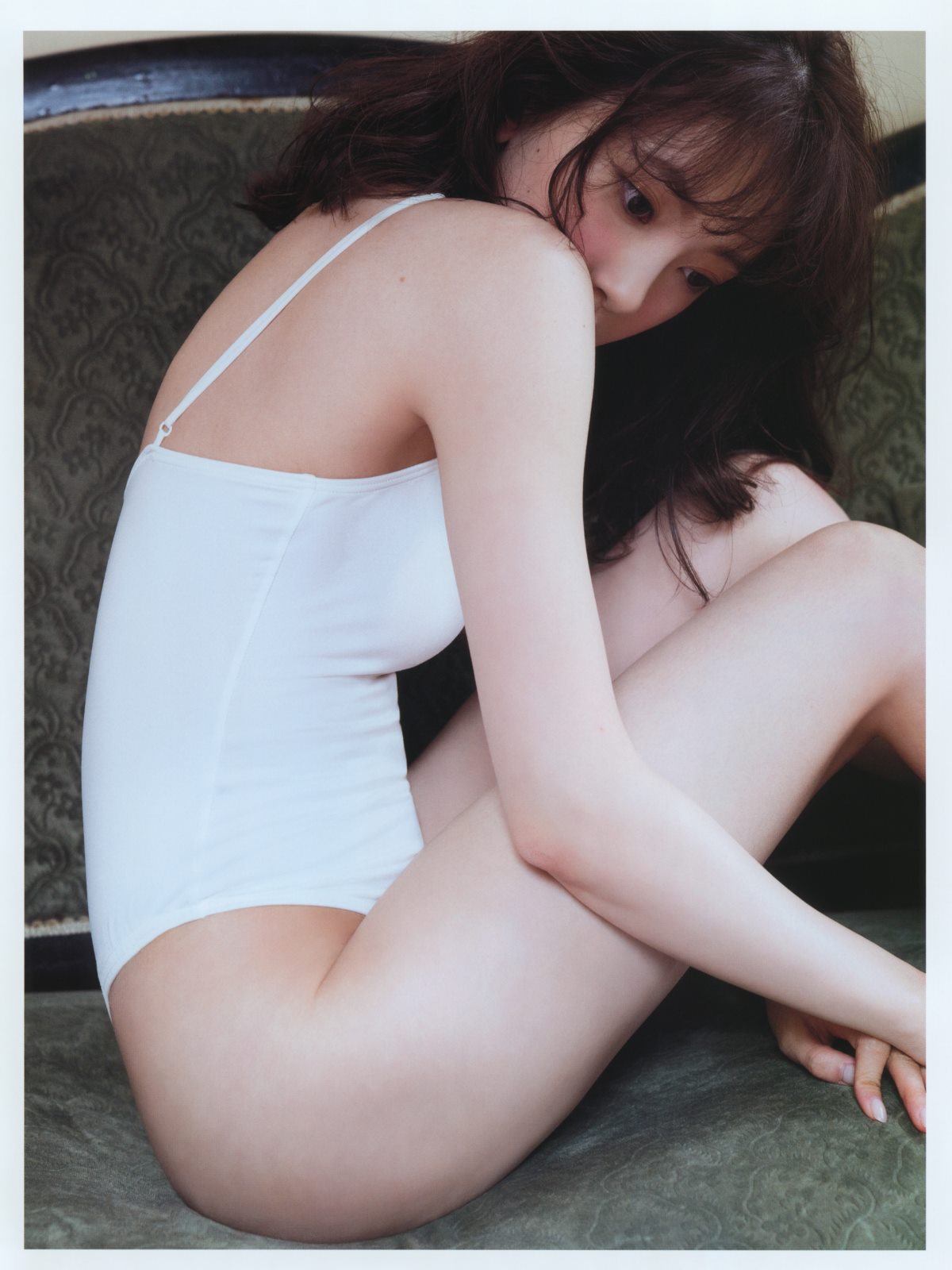 Photobook 堀未央奈 2nd写真集 いつかの待ち合わせ場所 0095 6457967727.jpg