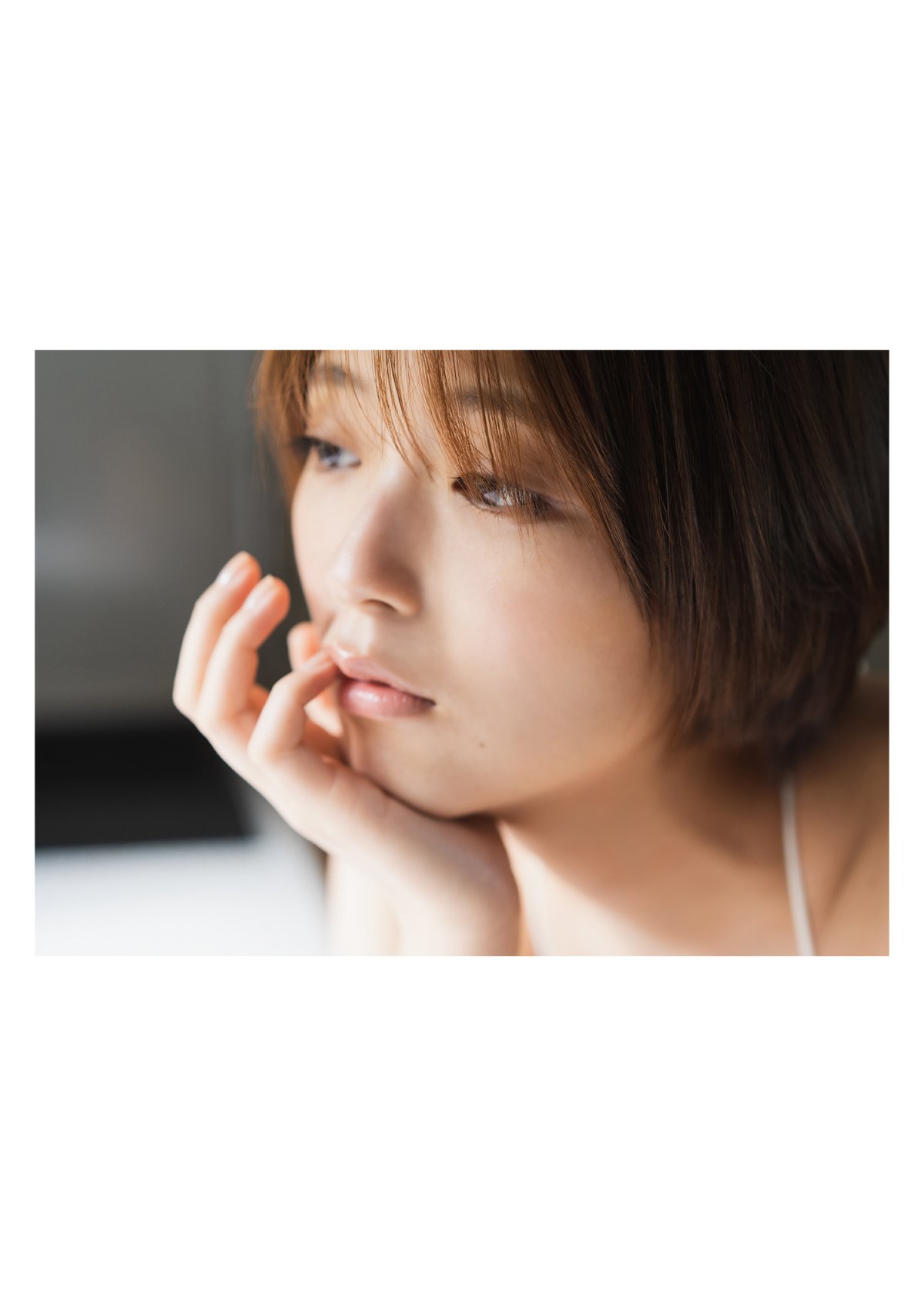 Photobook デジタル限定 YJ PHOTO BOOK 工藤美桜写真集 後ろ髪は引かれない 0025 8098242550.jpg