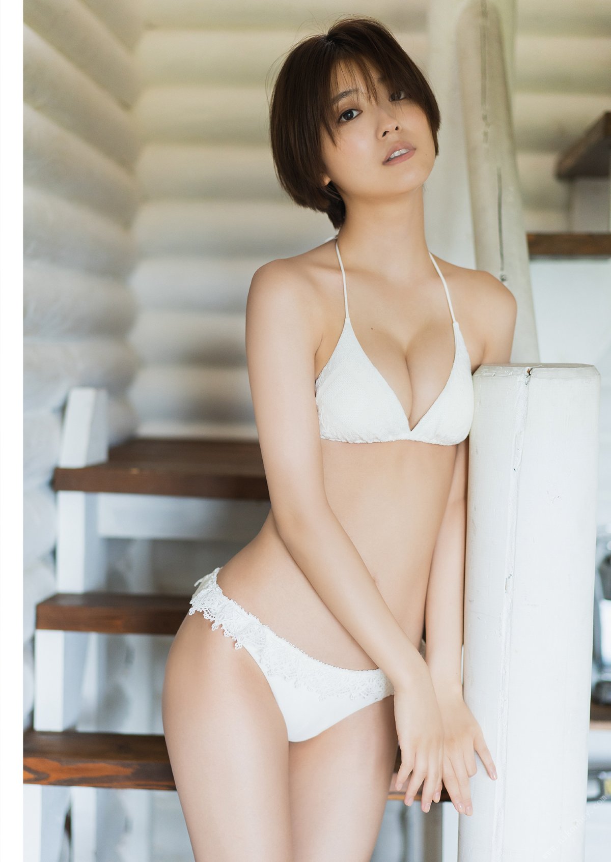 Photobook デジタル限定 YJ PHOTO BOOK 工藤美桜写真集 後ろ髪は引かれない 0030 9342268441.jpg