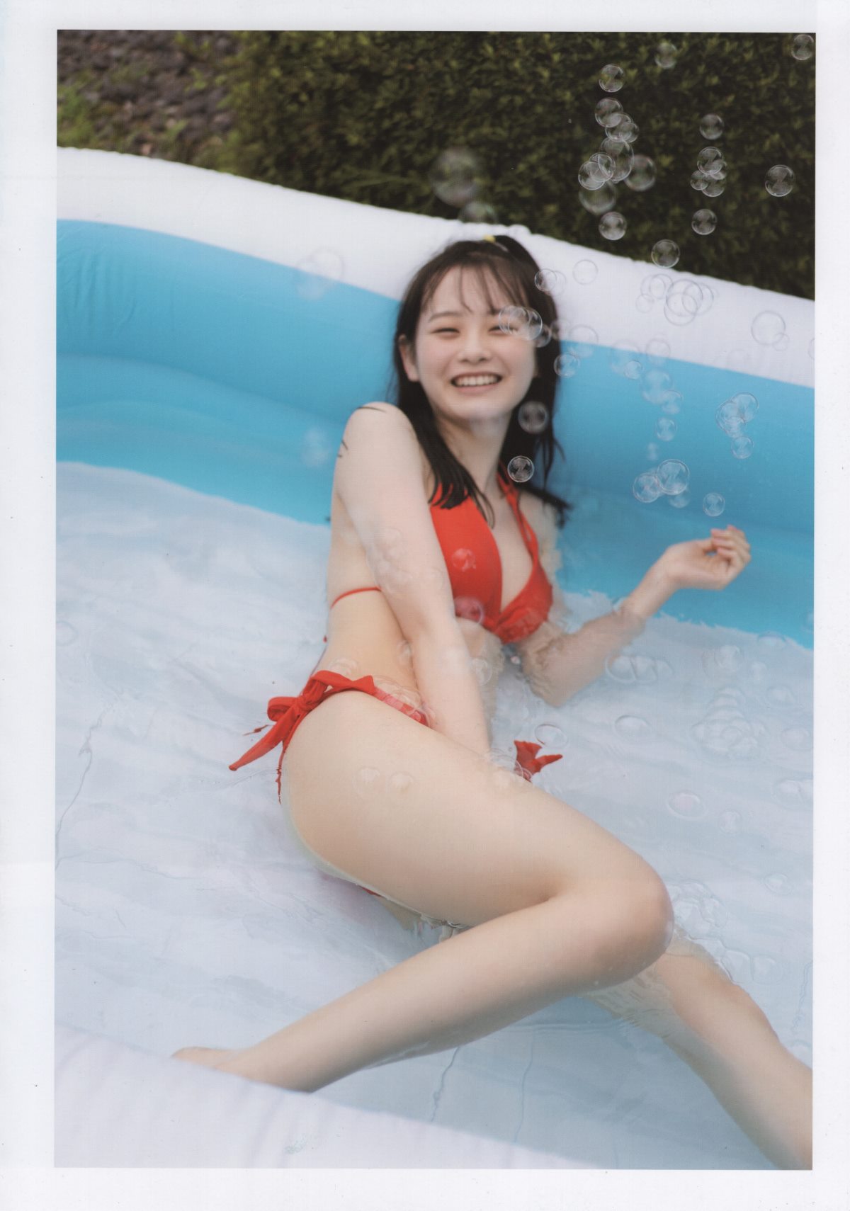 Photobook Yui Yokoyama 横山結衣 1st Photobook Immature Light 未熟な光 2021 02 22 0088 5900705492.jpg