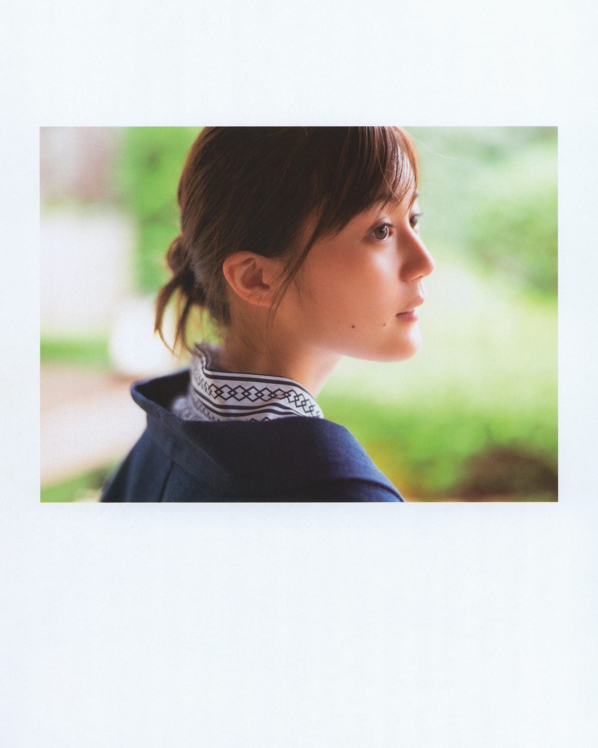 Photobook 生田絵梨花 乃木坂46卒業記念メモリアルブック カノン 0035 4864280353.jpg