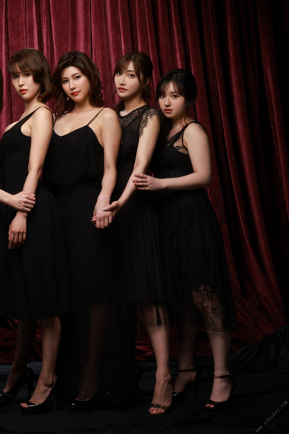 Photobook 8woman Next Stage 美裸神 契 週刊ポストデジタル写真集 0056 7560073159.jpg