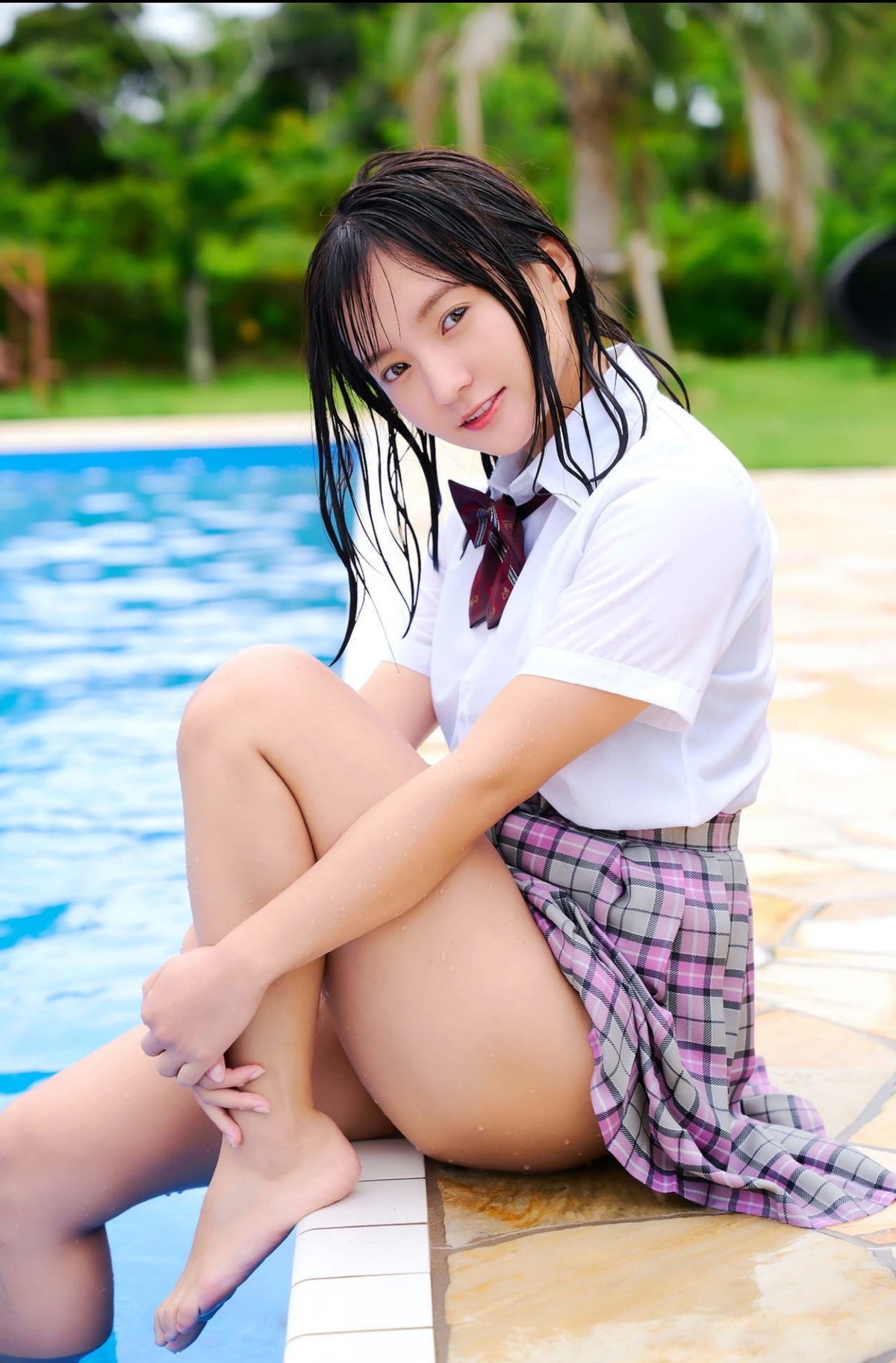 Photobook Ayana Nishinaga 西永彩奈 Mode Flash Of Love A 0041 0673057904.jpg