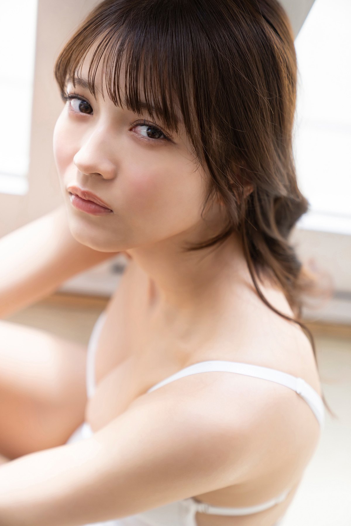 FLASH Photobook 2023 05 30 Nanako Kurosaki 黒嵜菜々子 Melting Young Lady 0030 0351098222.jpg