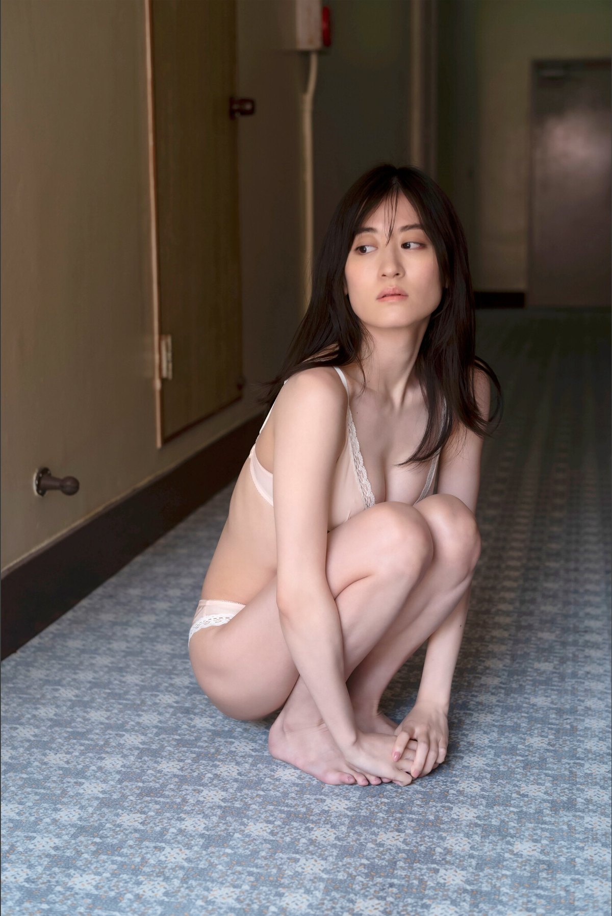 Weekly Gendai Photobook 2023 07 28 Kei Jonishi 上西恵 Landed Mermaid 0058 5095451077.jpg