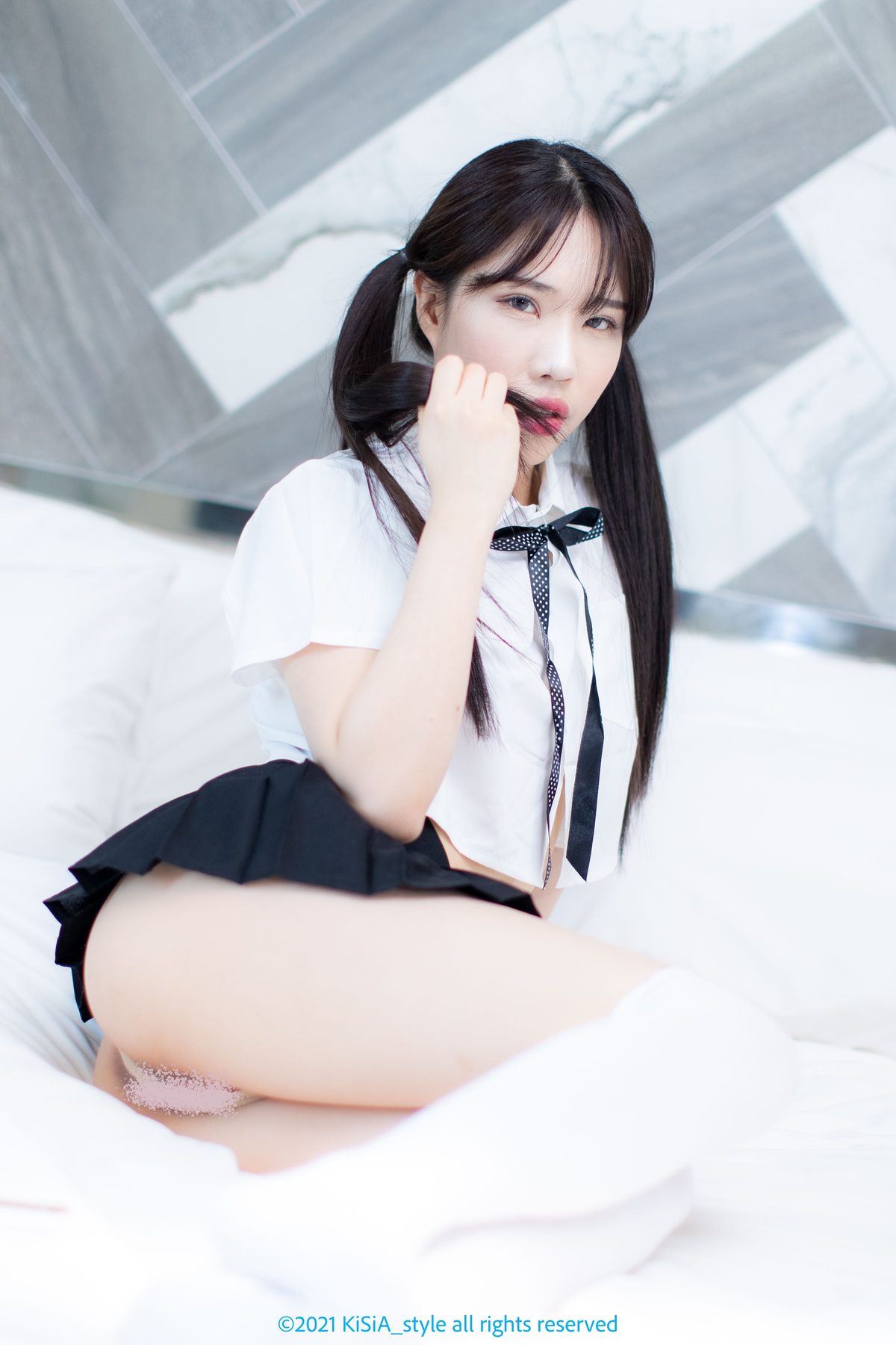 KiSiA Eunha 은하 ft Schoolgirl 0003 5729610635.jpg