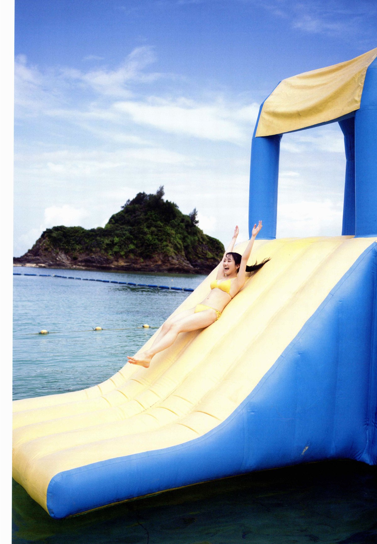 Photobook 2020 12 02 Chiho Ishida 石田千穂 1st Photobook Lemon Season A 0053 8813038949.jpg