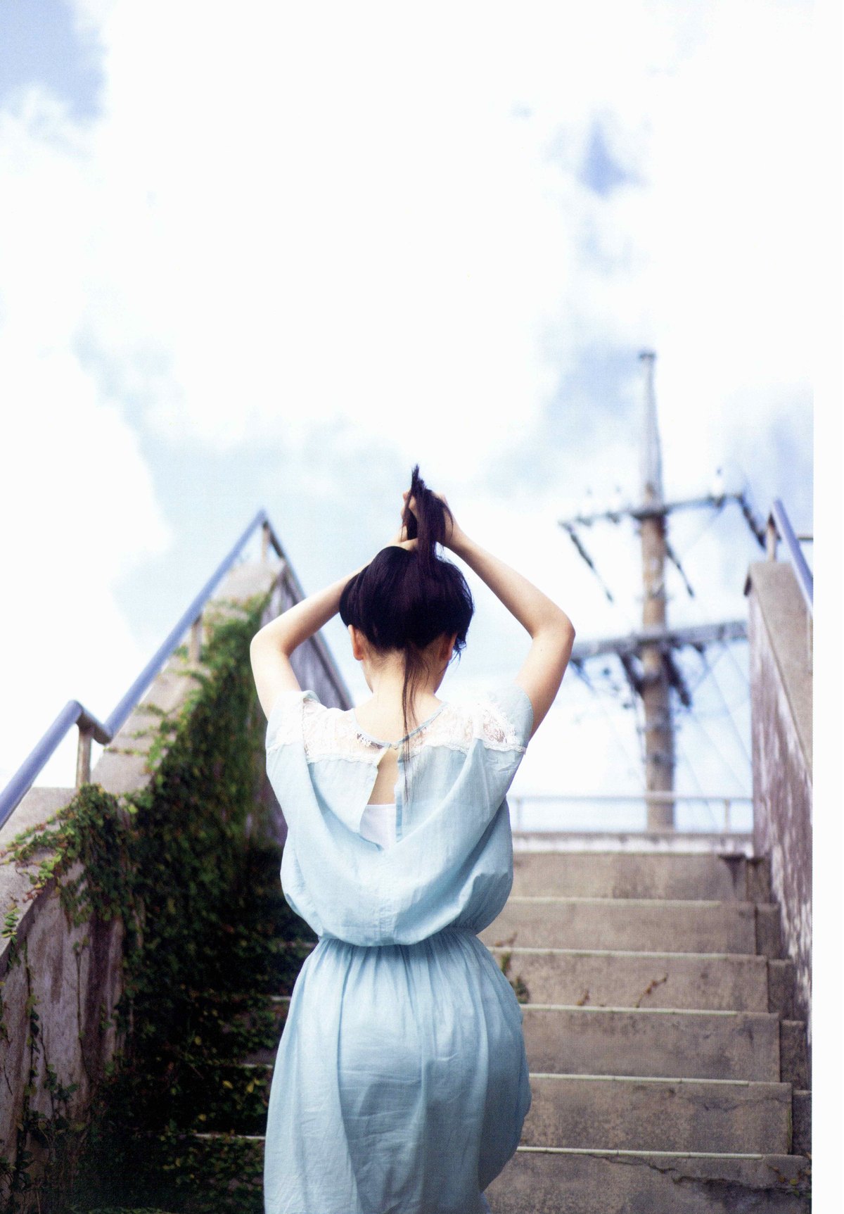 Photobook 2020 12 02 Chiho Ishida 石田千穂 1st Photobook Lemon Season B 0009 5533218367.jpg