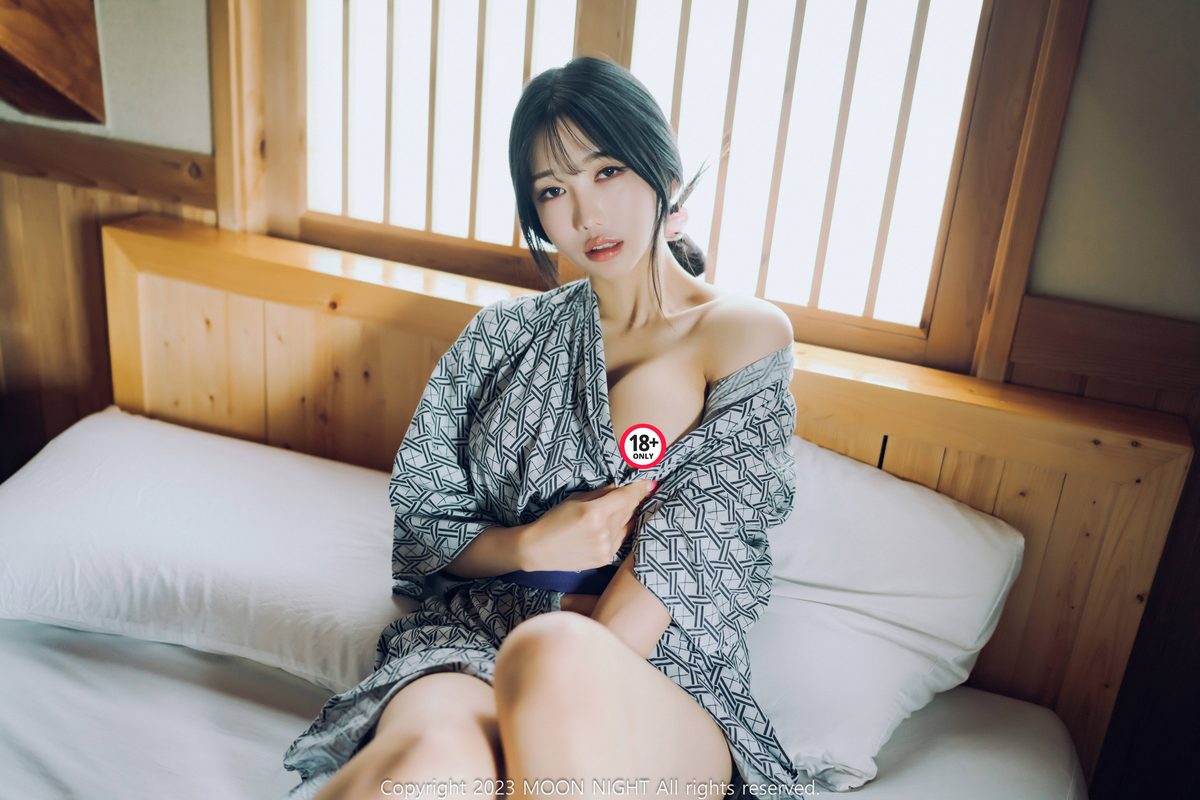 Moon Night Snap Yunjin Digital Photobook S Ver 0041 3996277628.jpg