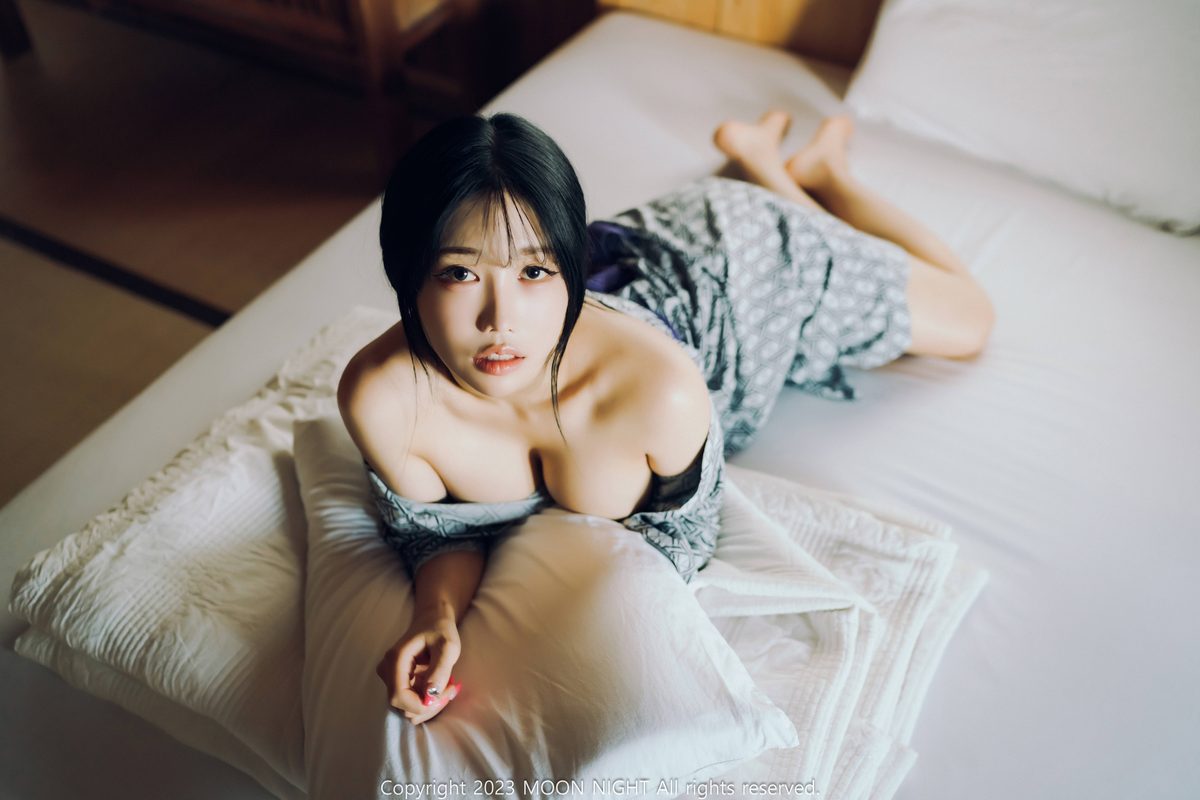 Moon Night Snap Yunjin Digital Photobook S Ver 0052 9421036450.jpg