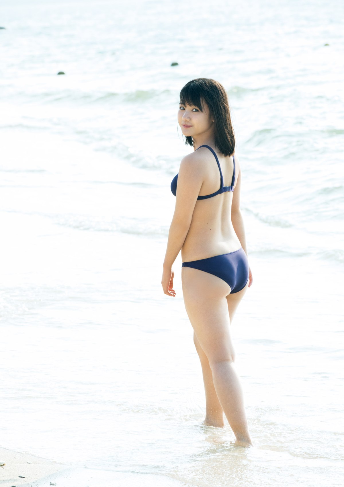 Photobook 2019 08 27 Reina Yokoyama 横山玲奈 REINA Is Eighteen 0060 9441230305.jpg